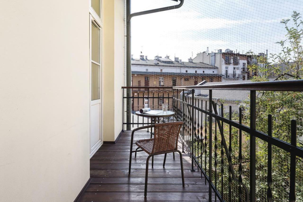 Apartments Cracow Miodowa By Renters Cracóvia Exterior foto