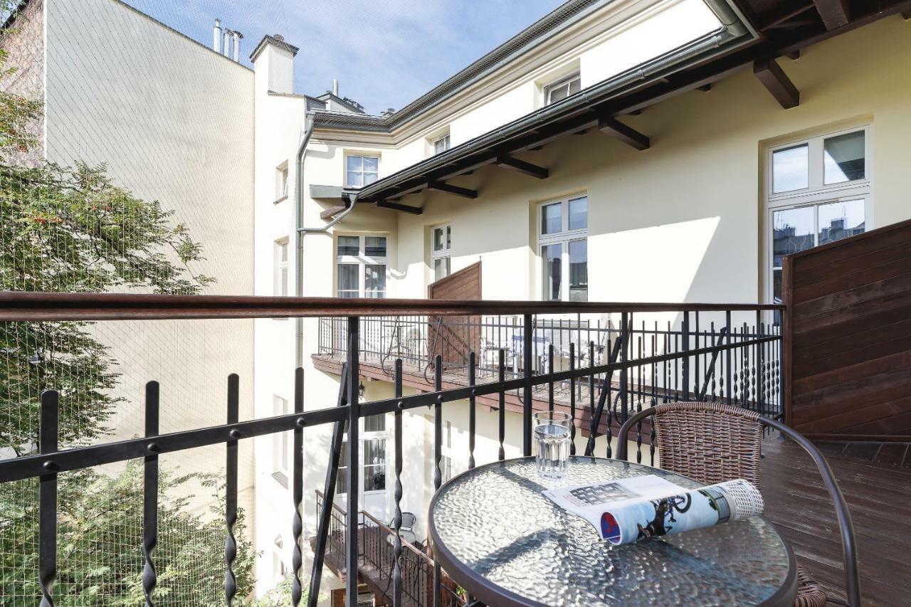 Apartments Cracow Miodowa By Renters Cracóvia Exterior foto